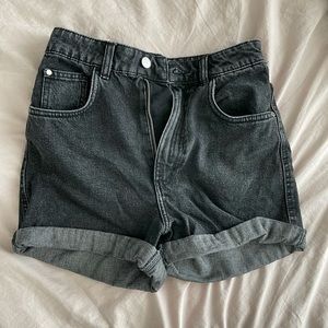 Zara high-waisted Denim Shorts - black, size 24